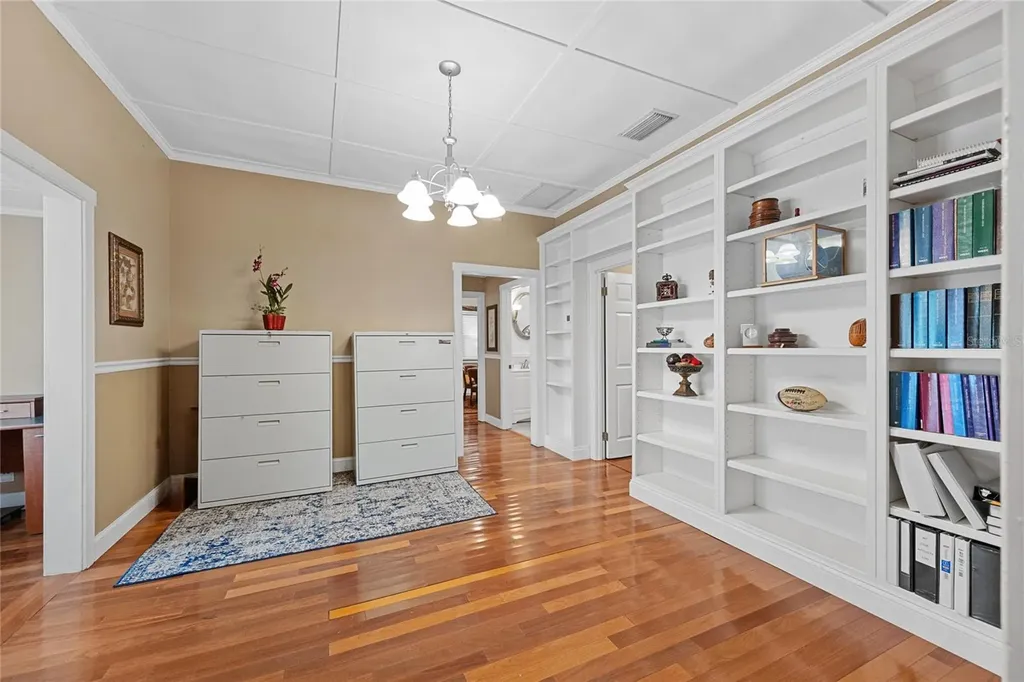 272 Warren Avenue Longwood FL 32750