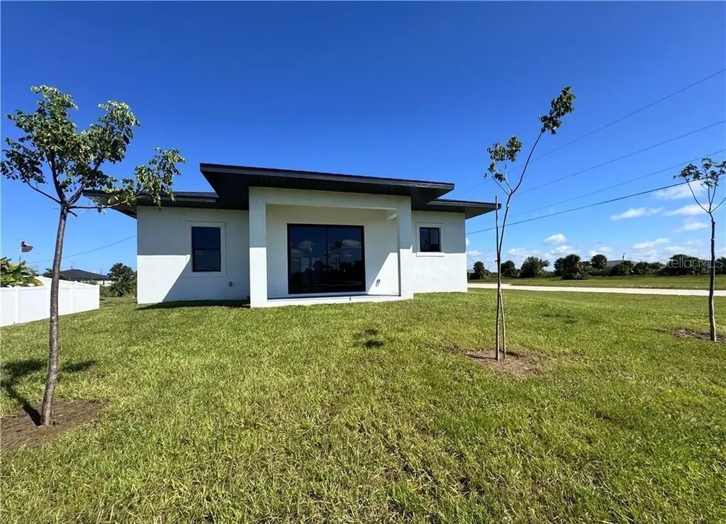 4002 NW 38th Street Cape Coral FL 33993