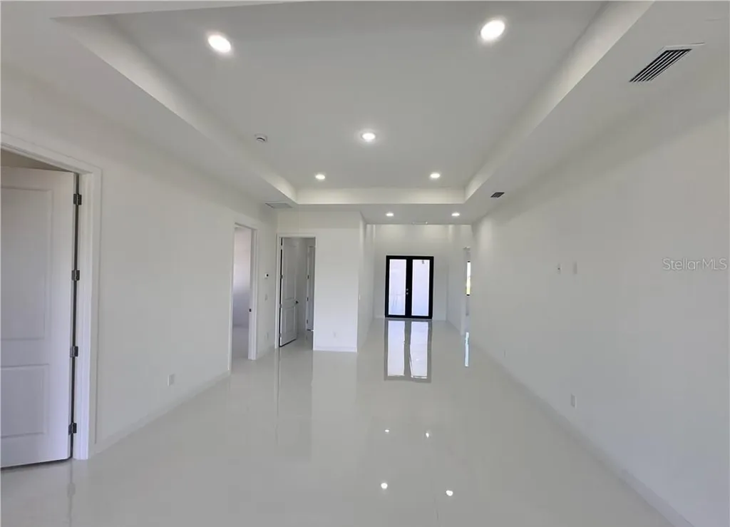 4002 NW 38th Street Cape Coral FL 33993