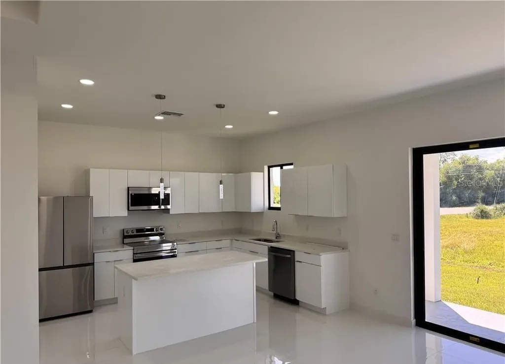 4002 NW 38th Street Cape Coral FL 33993