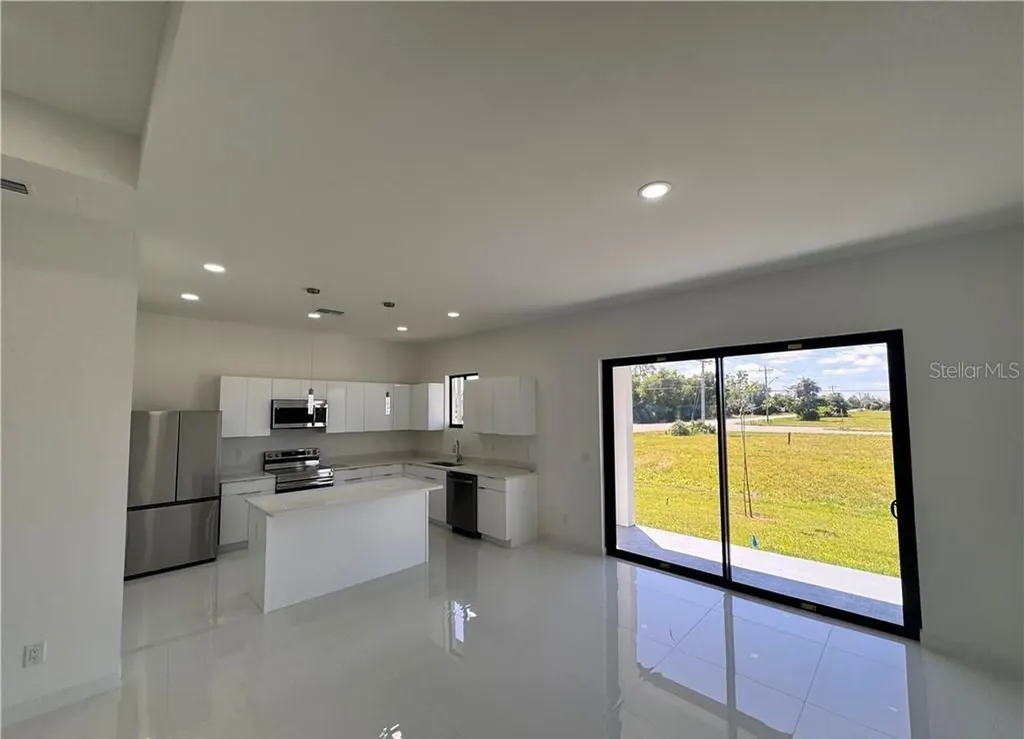 4002 NW 38th Street Cape Coral FL 33993