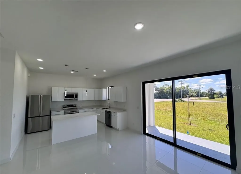 4002 NW 38th Street Cape Coral FL 33993