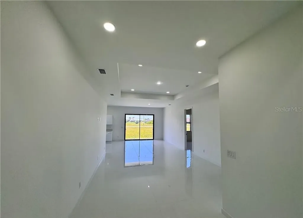 4002 NW 38th Street Cape Coral FL 33993