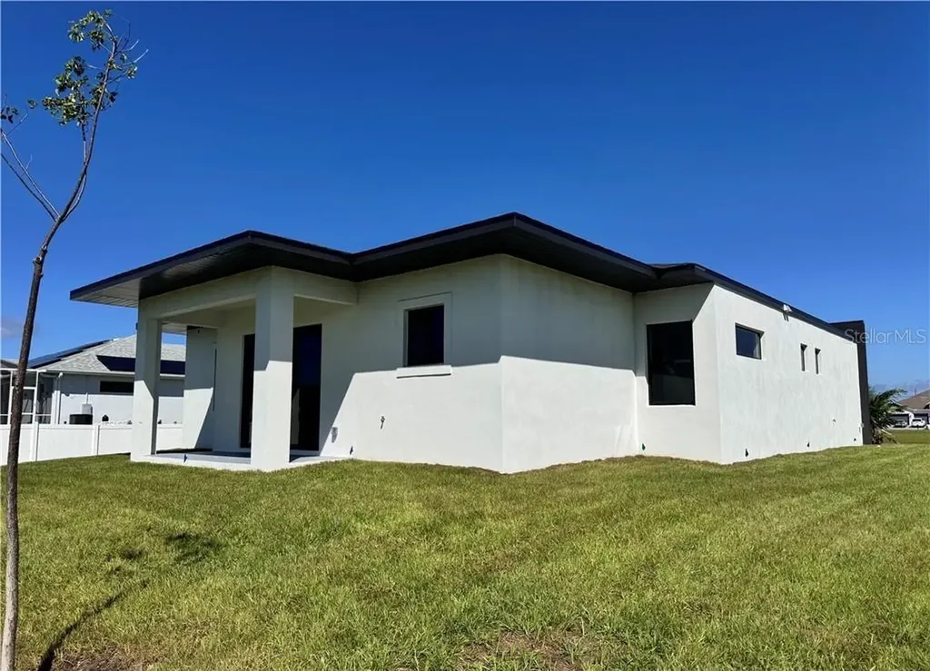 4002 NW 38th Street Cape Coral FL 33993