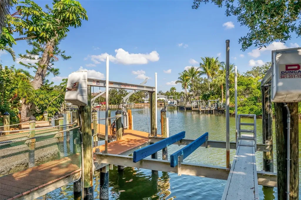 4757 Higel Avenue Sarasota FL 34242