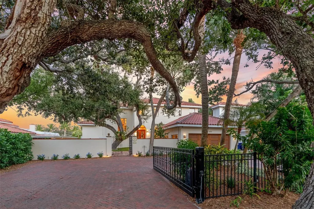 4757 Higel Avenue Sarasota FL 34242