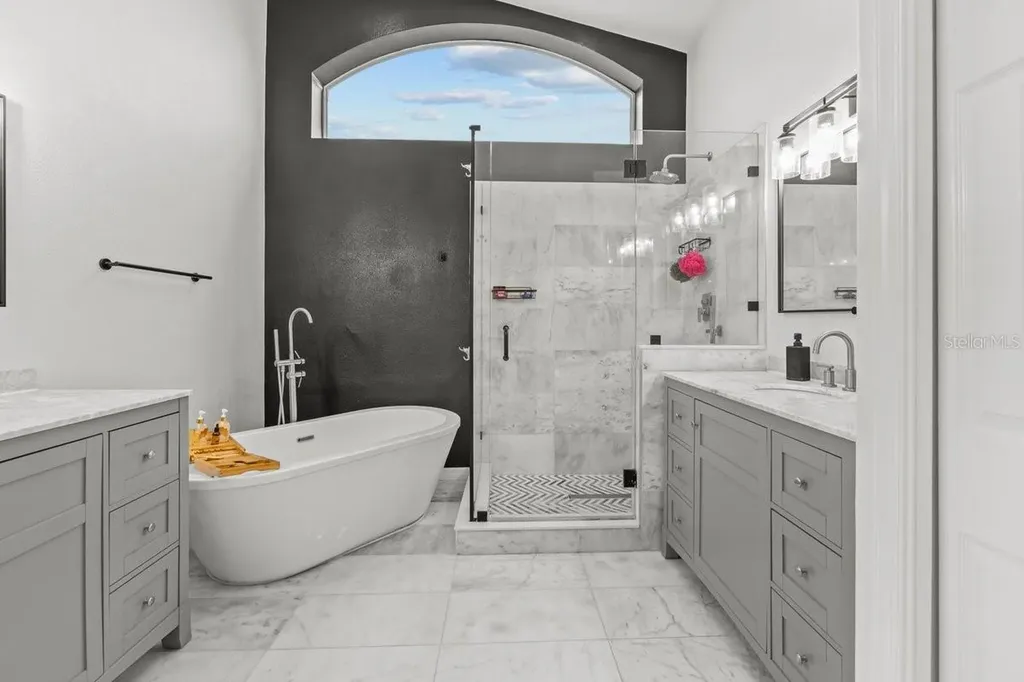 6402 Rubia Circle Apollo Beach FL 33572