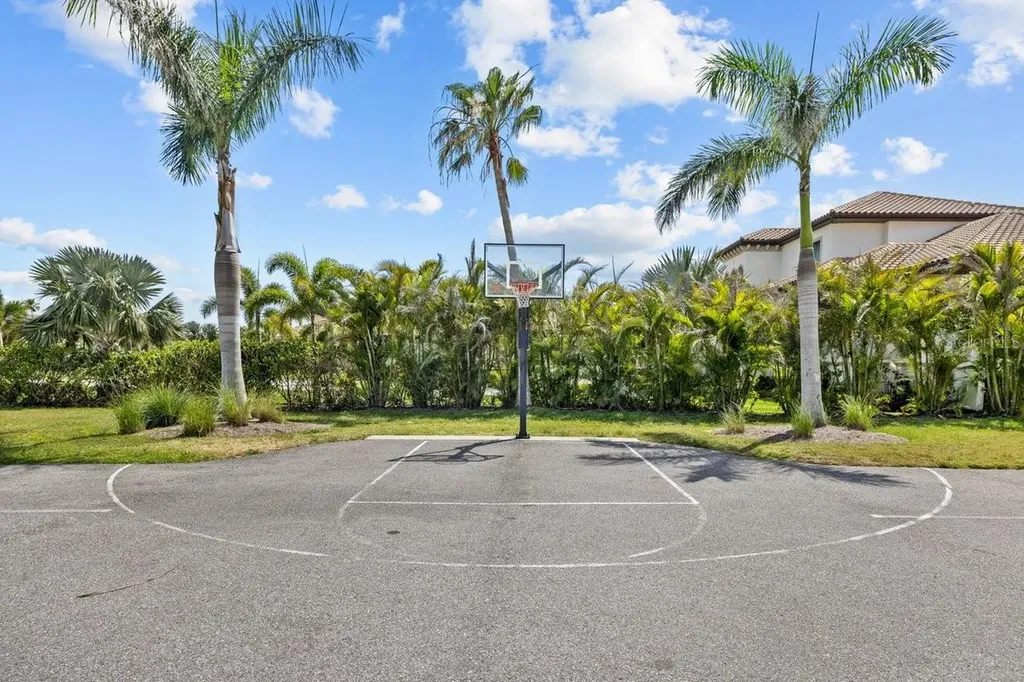 6402 Rubia Circle Apollo Beach FL 33572