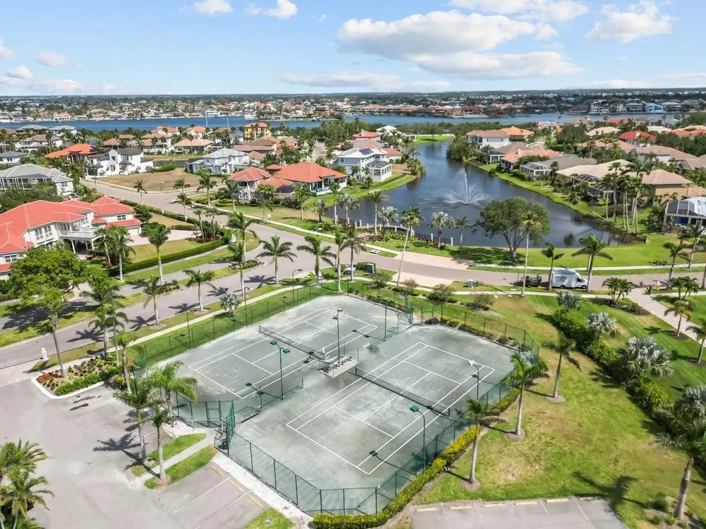 6402 Rubia Circle Apollo Beach FL 33572
