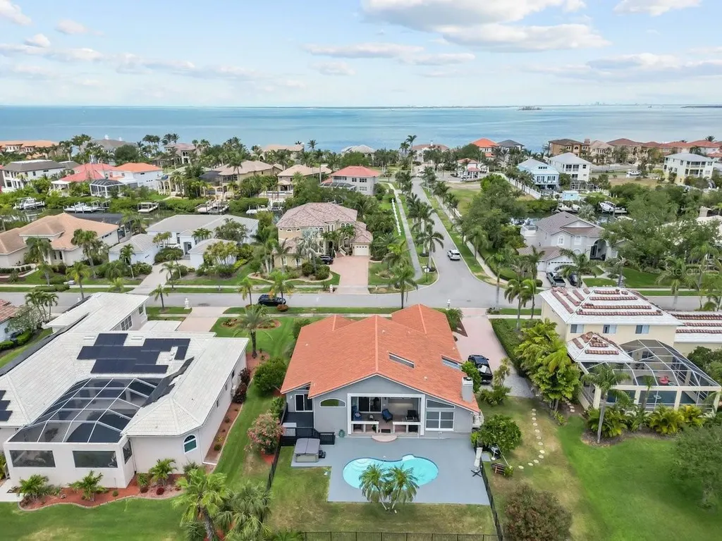6402 Rubia Circle Apollo Beach FL 33572