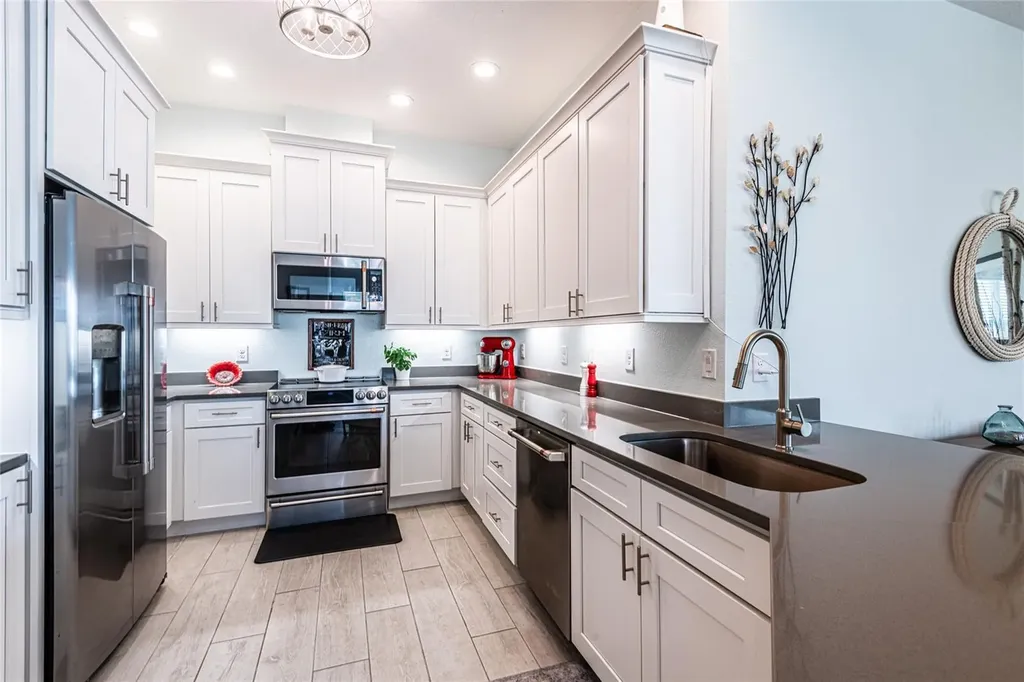 7611 34th Avenue W Bradenton FL 34209