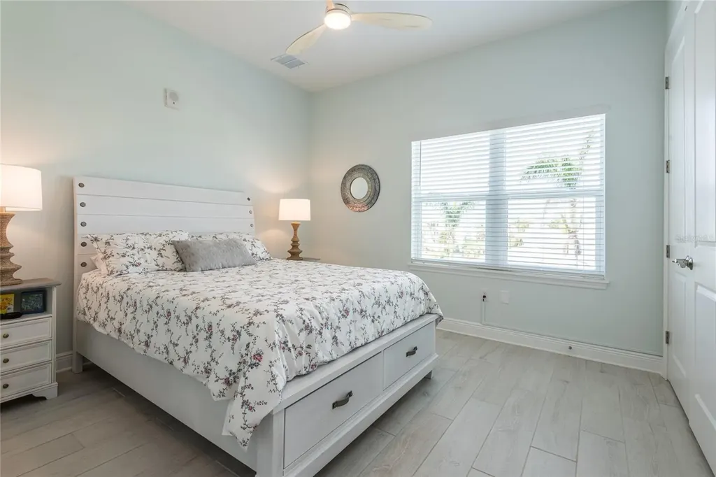 7611 34th Avenue W Bradenton FL 34209