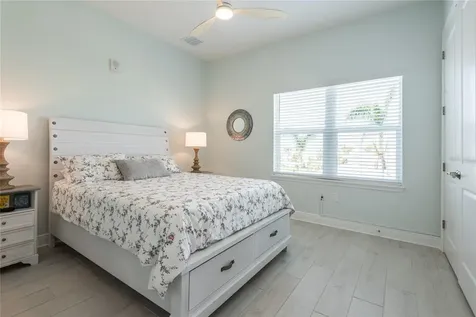 7611 34th Avenue W Bradenton FL 34209