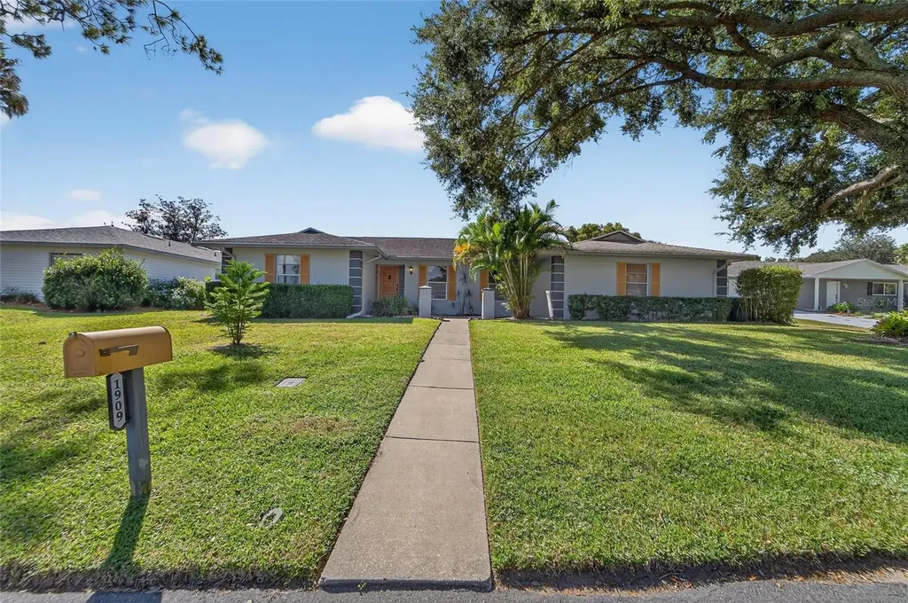 1909 Kimball Court S Lakeland FL 33813