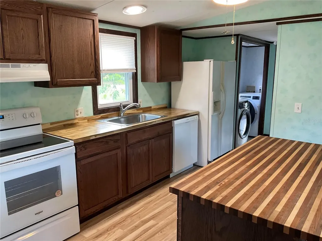 18057 SE 20th Place Silver Springs FL 34488