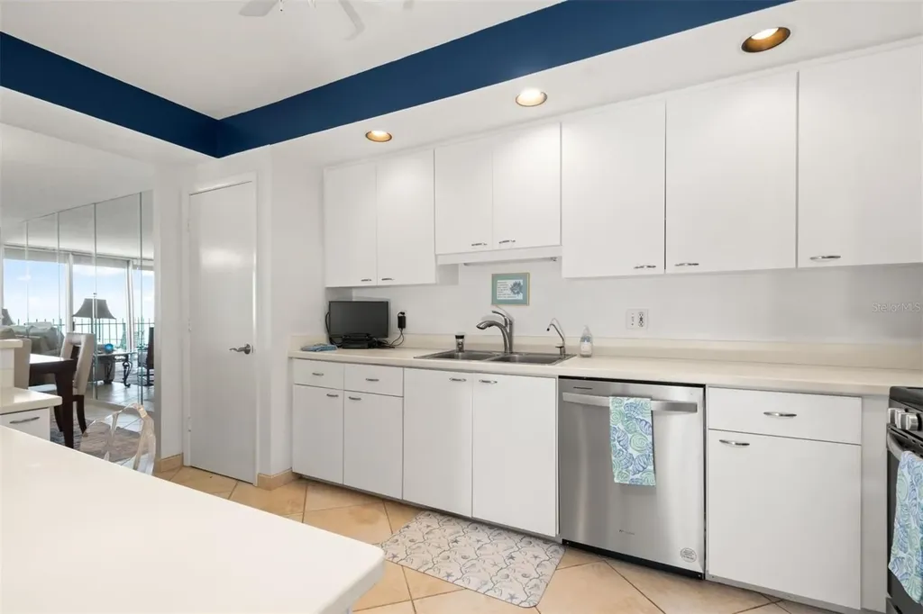 1212 Benjamin Franklin Drive Sarasota FL 34236