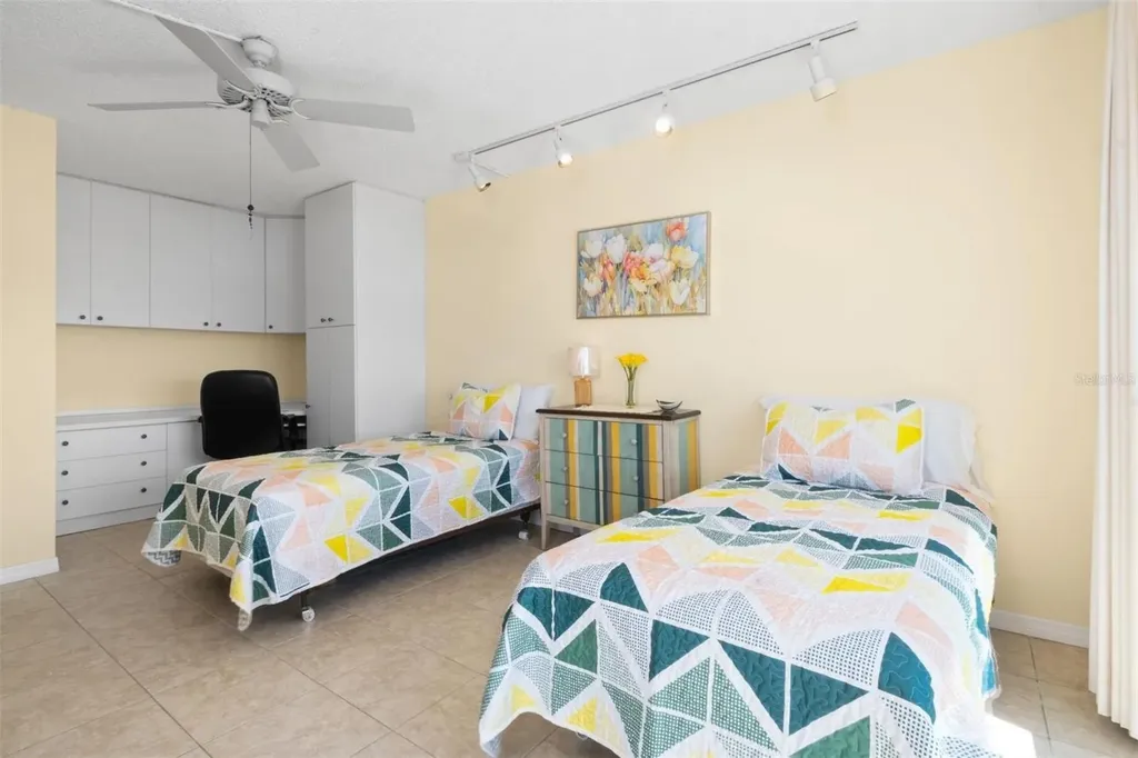 1212 Benjamin Franklin Drive Sarasota FL 34236