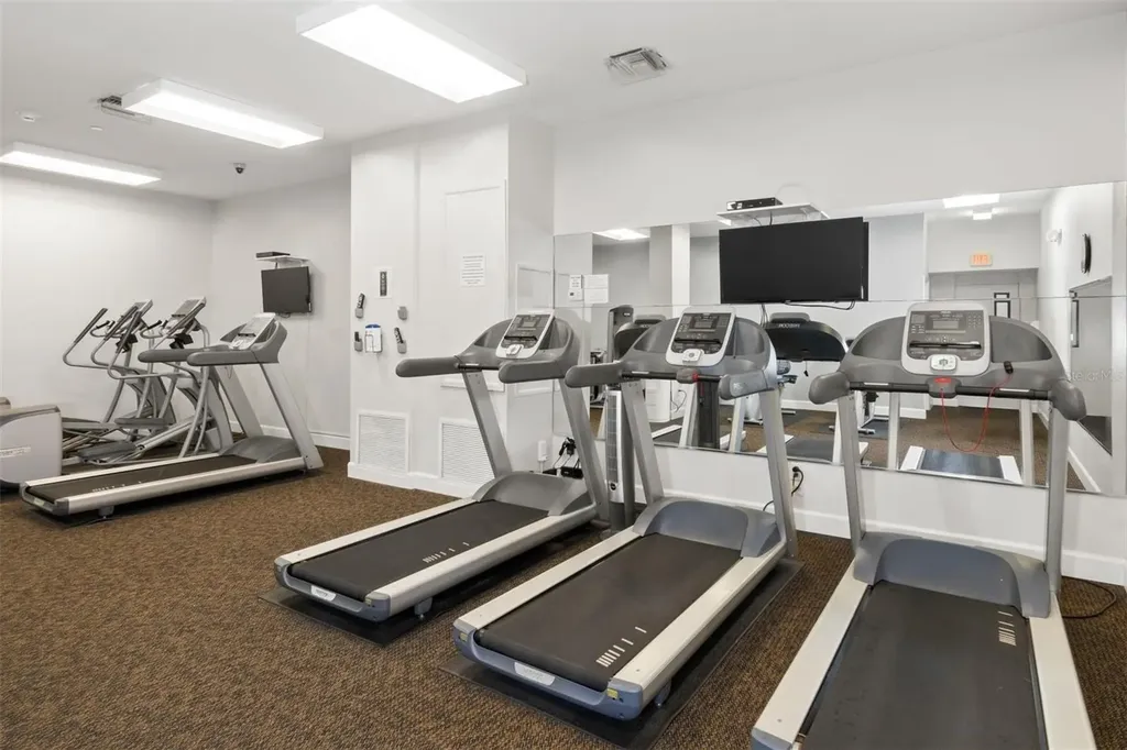 1212 Benjamin Franklin Drive Sarasota FL 34236