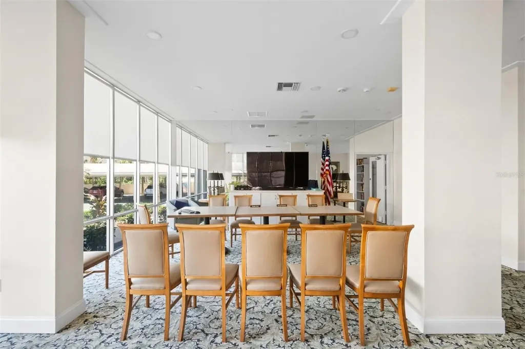 1212 Benjamin Franklin Drive Sarasota FL 34236