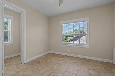222 25th Street N St Petersburg FL 33713