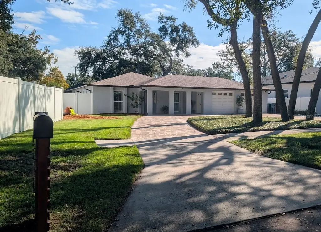 6212 S Main Avenue Tampa FL 33611