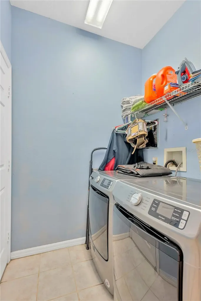 8805 Casablanca Way Tampa FL 33626