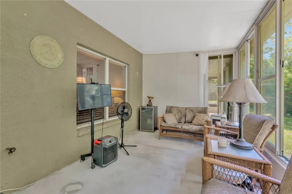 8805 Casablanca Way Tampa FL 33626