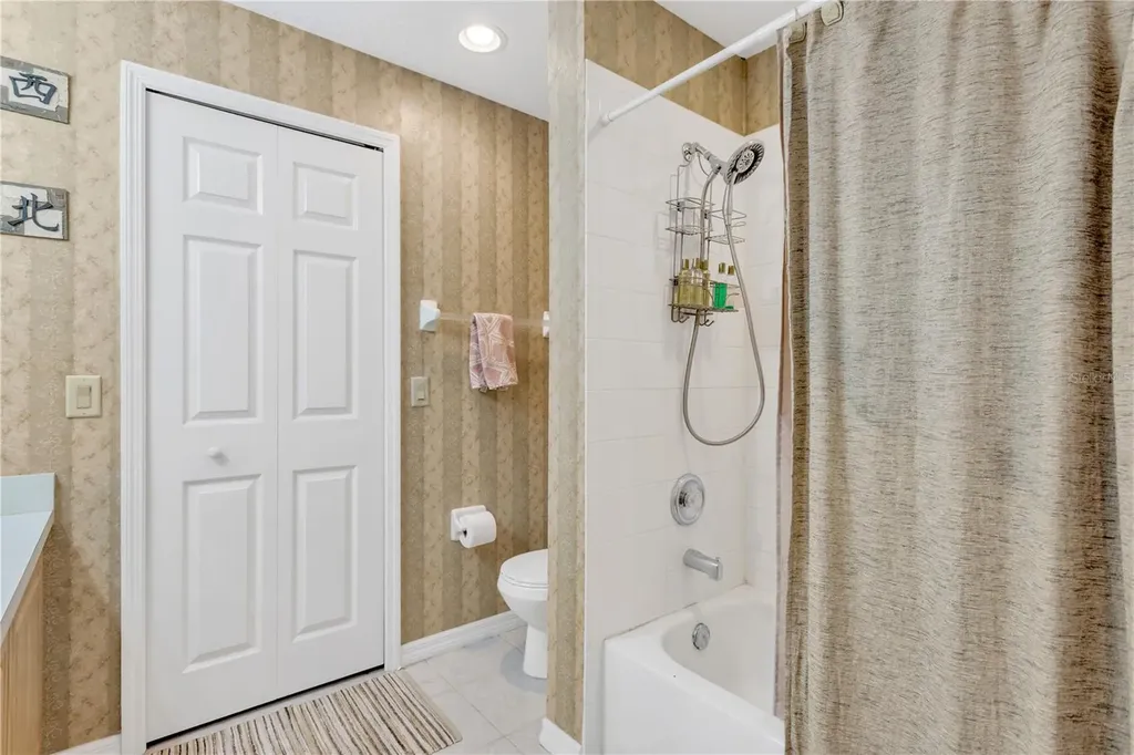 8805 Casablanca Way Tampa FL 33626