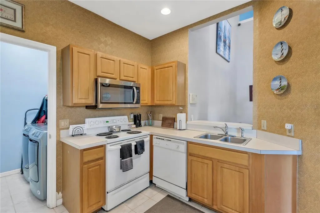 8805 Casablanca Way Tampa FL 33626