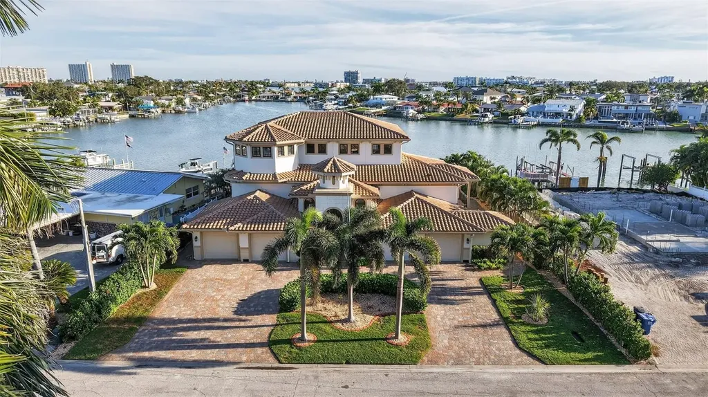 7974 9th Avenue S St Petersburg FL 33707