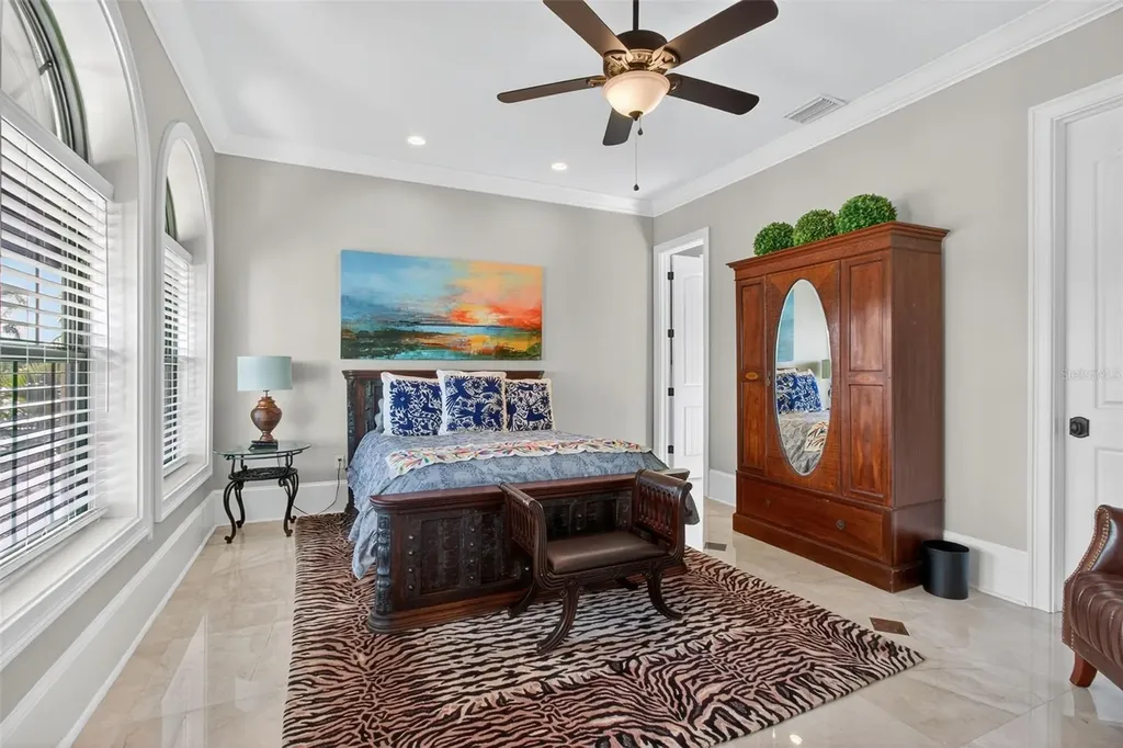 7974 9th Avenue S St Petersburg FL 33707