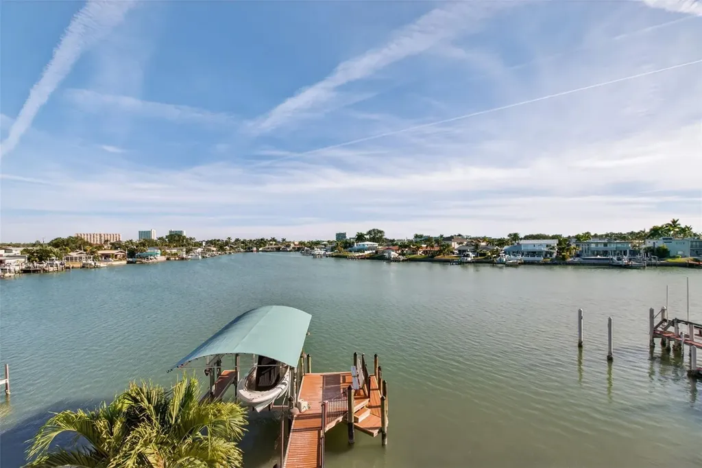 7974 9th Avenue S St Petersburg FL 33707
