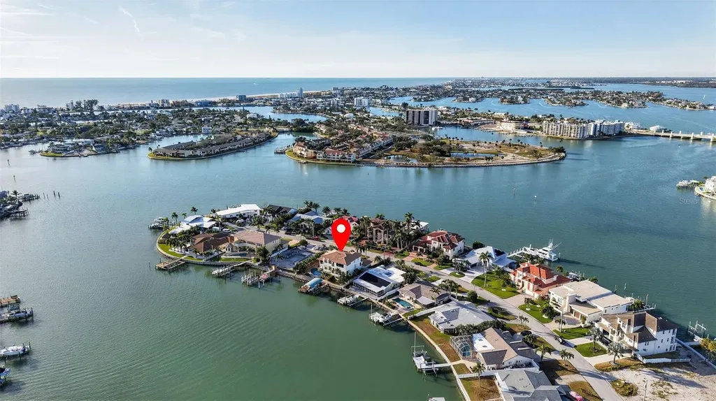 7974 9th Avenue S St Petersburg FL 33707