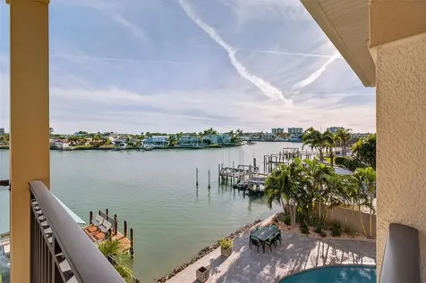 7974 9th Avenue S St Petersburg FL 33707
