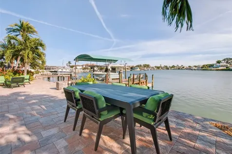 7974 9th Avenue S St Petersburg FL 33707