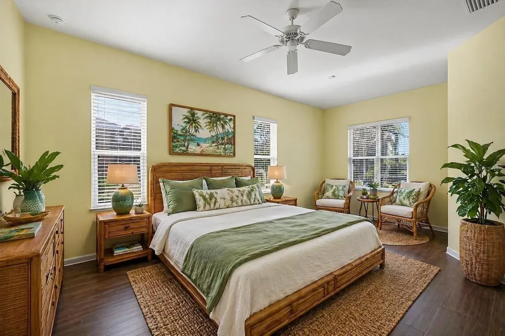 7040 White Willow Court Sarasota FL 34243