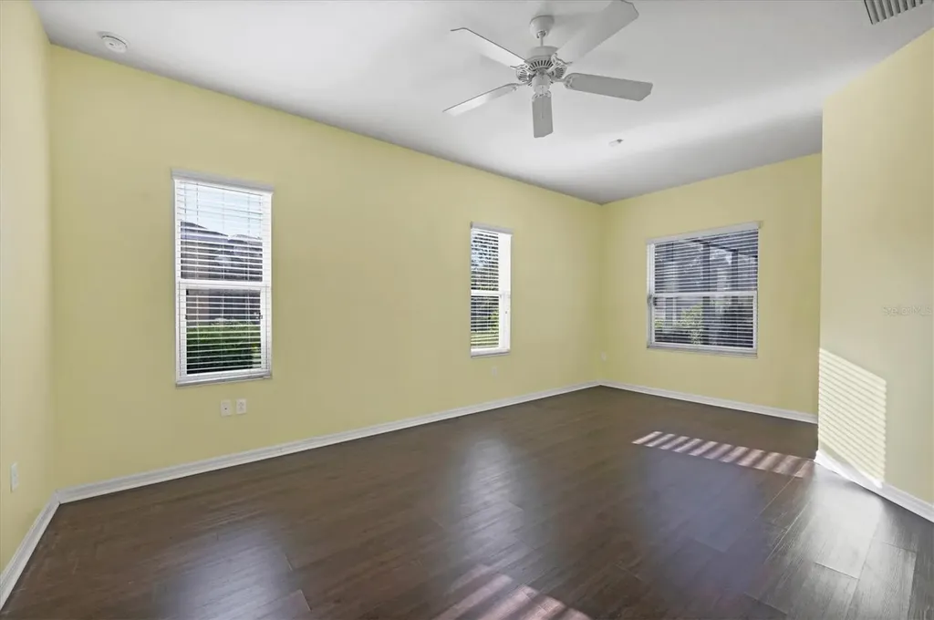 7040 White Willow Court Sarasota FL 34243