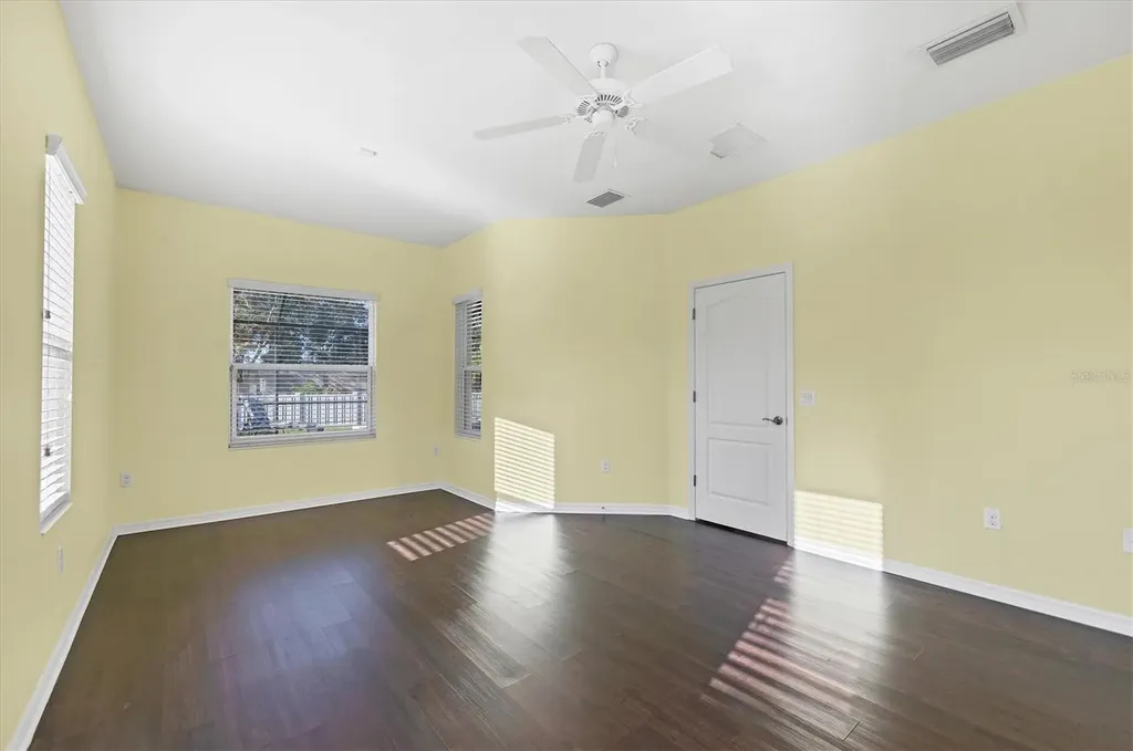 7040 White Willow Court Sarasota FL 34243