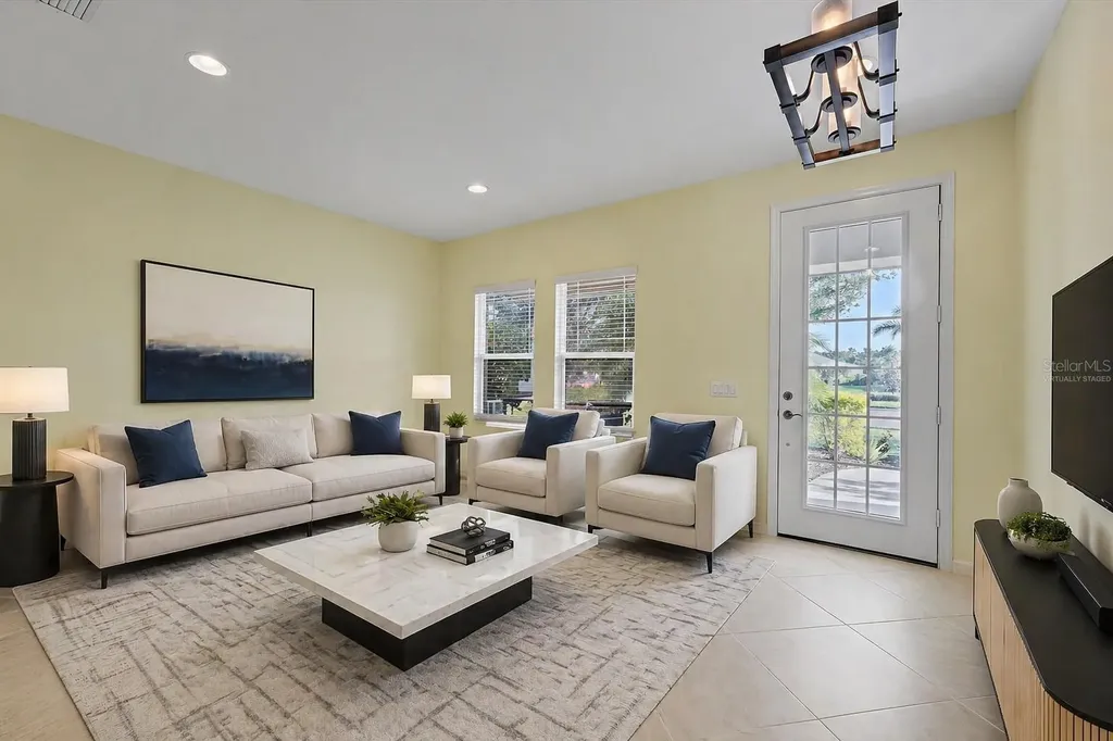 7040 White Willow Court Sarasota FL 34243