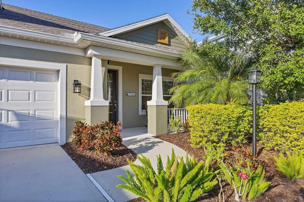7040 White Willow Court Sarasota FL 34243