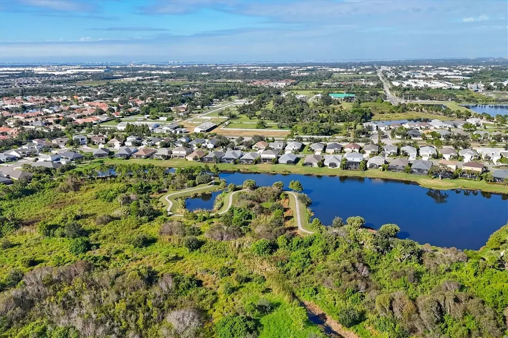 7040 White Willow Court Sarasota FL 34243