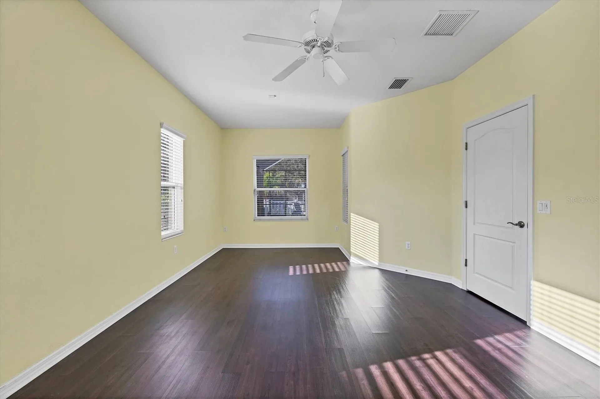 7040 White Willow Court Sarasota FL 34243