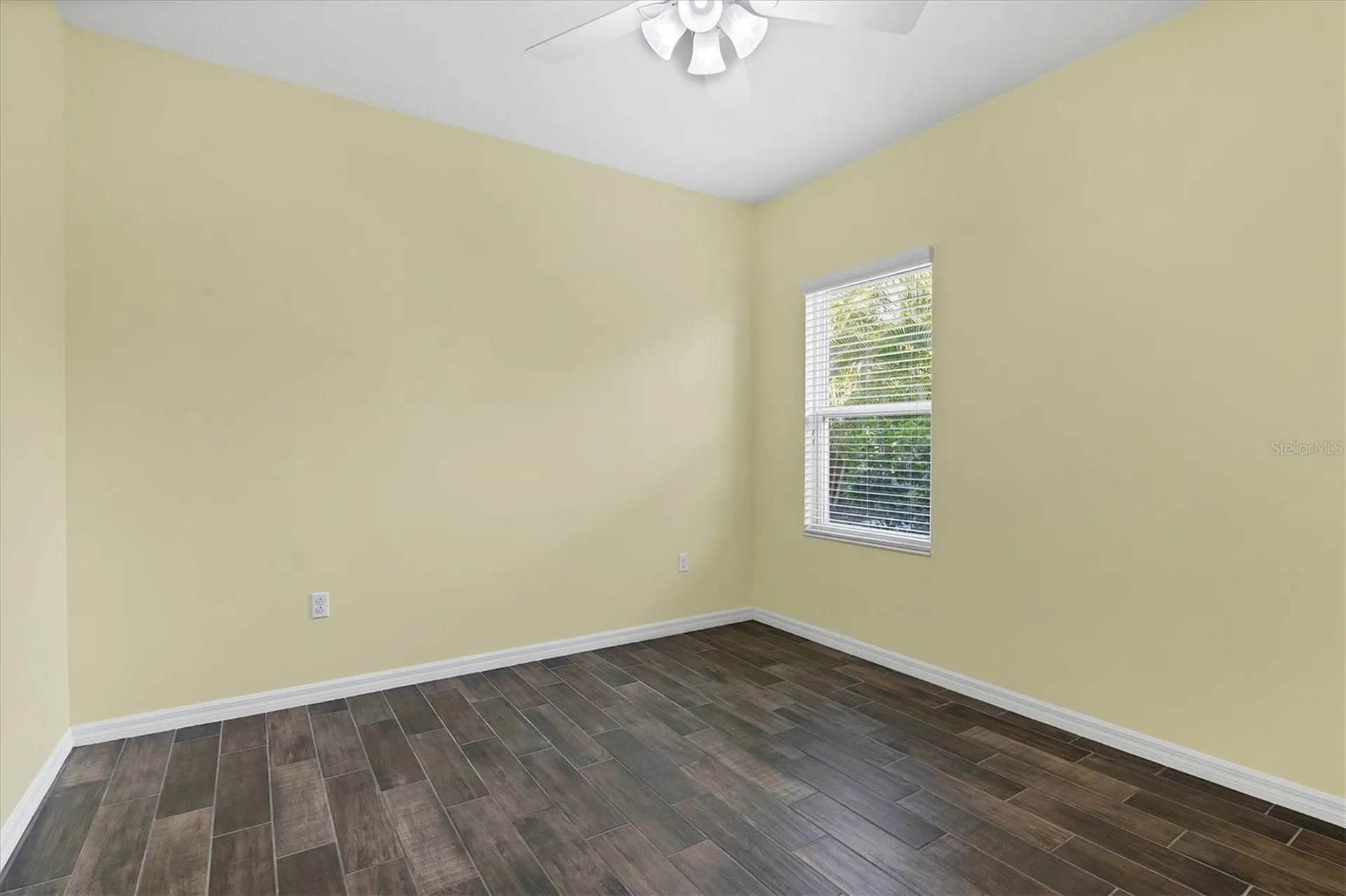 7040 White Willow Court Sarasota FL 34243