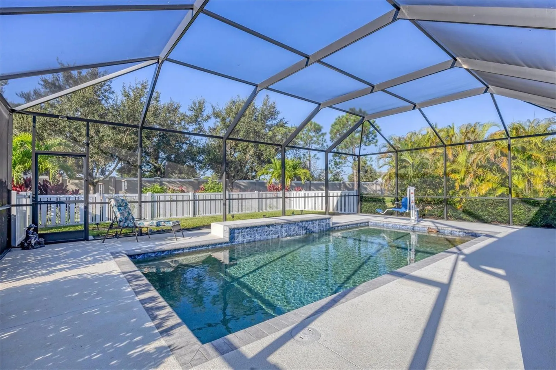 7040 White Willow Court Sarasota FL 34243