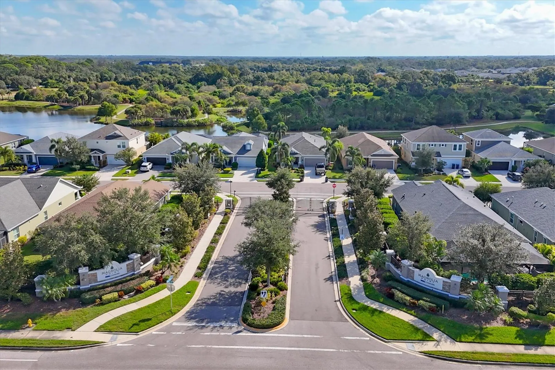 7040 White Willow Court Sarasota FL 34243