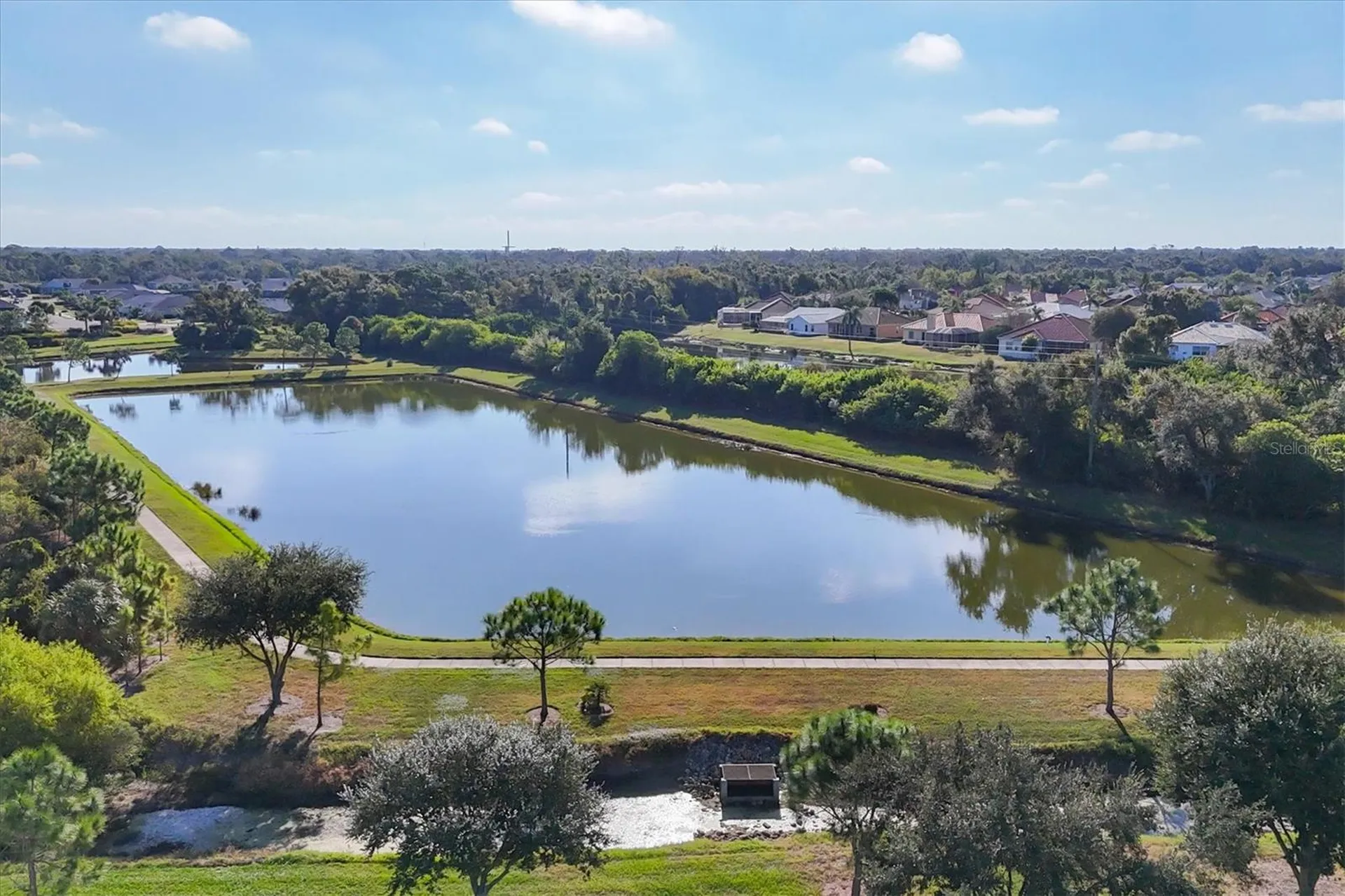 7040 White Willow Court Sarasota FL 34243