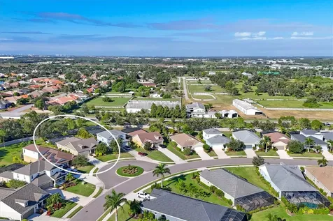 7040 White Willow Court Sarasota FL 34243