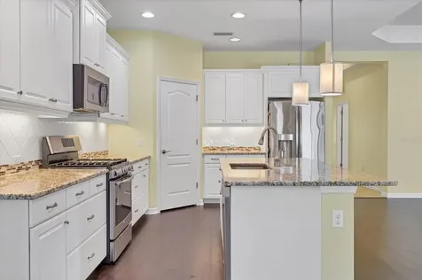 7040 White Willow Court Sarasota FL 34243