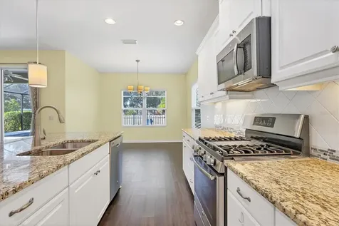 7040 White Willow Court Sarasota FL 34243