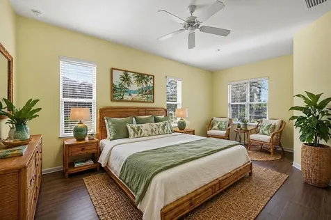 7040 White Willow Court Sarasota FL 34243